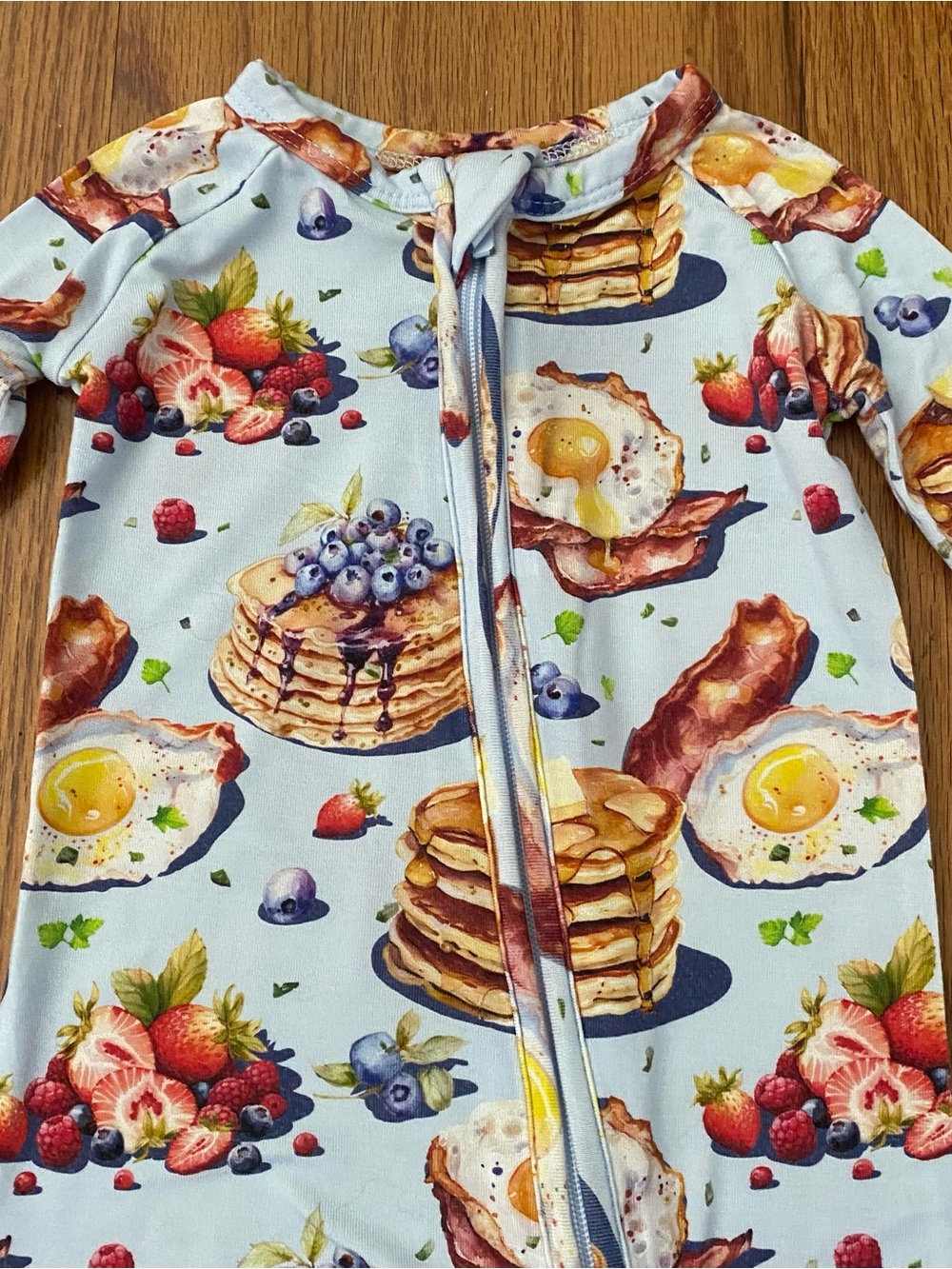 Bums & Roses light Blue Breakfast-Print Zip Front Baby Pajama - Picture 5 of 11